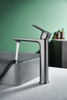 Mezclador de lavabo de gran oferta, grifo de lavabo de ba&ntilde;o montado en cubierta de lat&oacute;n con un solo mango y agua caliente