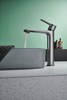 Mezclador de lavabo de gran oferta, grifo de lavabo de ba&ntilde;o montado en cubierta de lat&oacute;n con un solo mango y agua caliente
